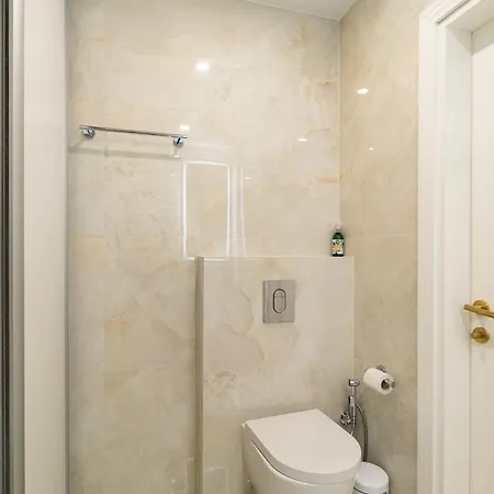 Luxury In Putvinskio Street